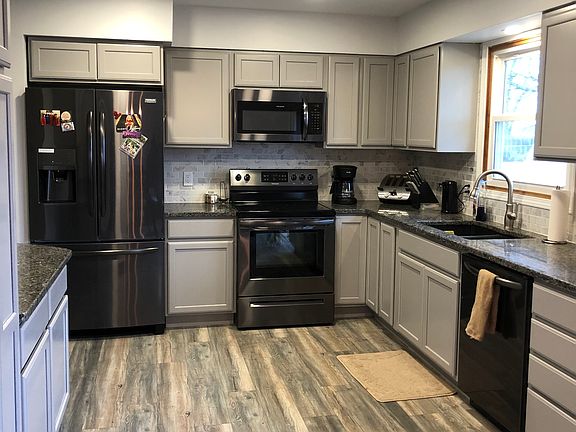 3rd image of 3840 W County Road A