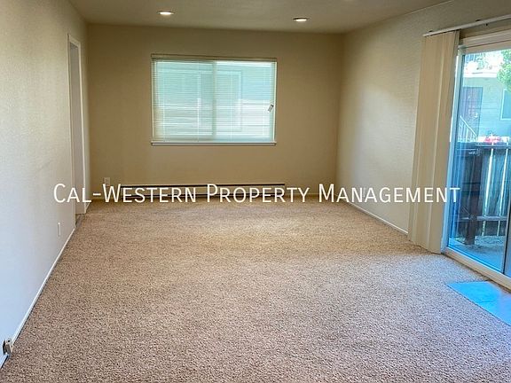 3rd image of 141 Warren Dr #1