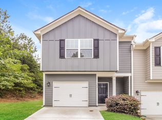 302 Highwood Ln, East Pt, GA 30344
