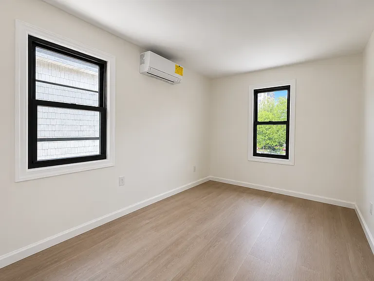 17-32 215th St #2 — Photo 7