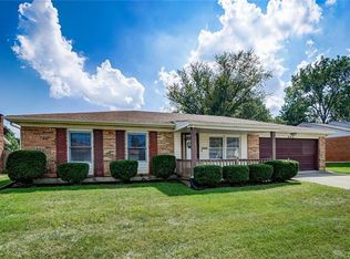 242 Grantwood Dr, Dayton, OH 45449