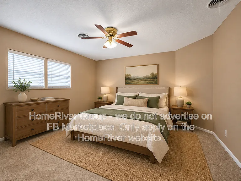 920 Yale St — Photo 2