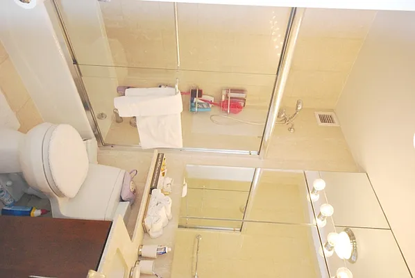 Sold by BSD Realty Worldwide Inc | media 5