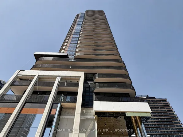 68 Esther Shiner Blvd #1102, Toronto, ON M2K 0C4