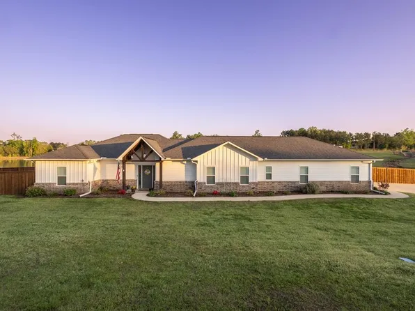 6 Lewis Ln, Texarkana, TX 75501