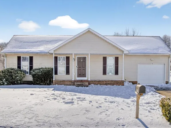 308 Hunter Owens Ct, Oak Grove, KY 42262