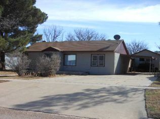 1125 W Crosby St, Slaton, TX 79364