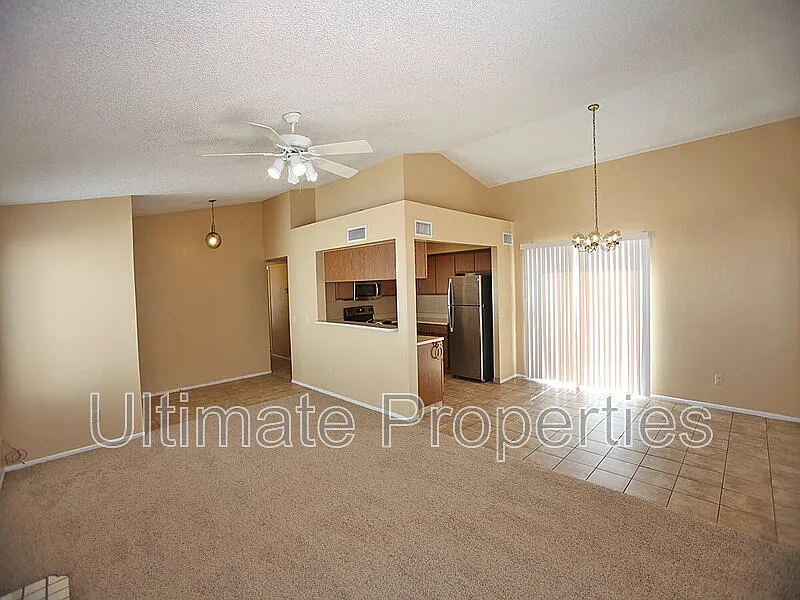3 bed, 2.0 bath, 1308 sqft, $1,895 — Photo 3