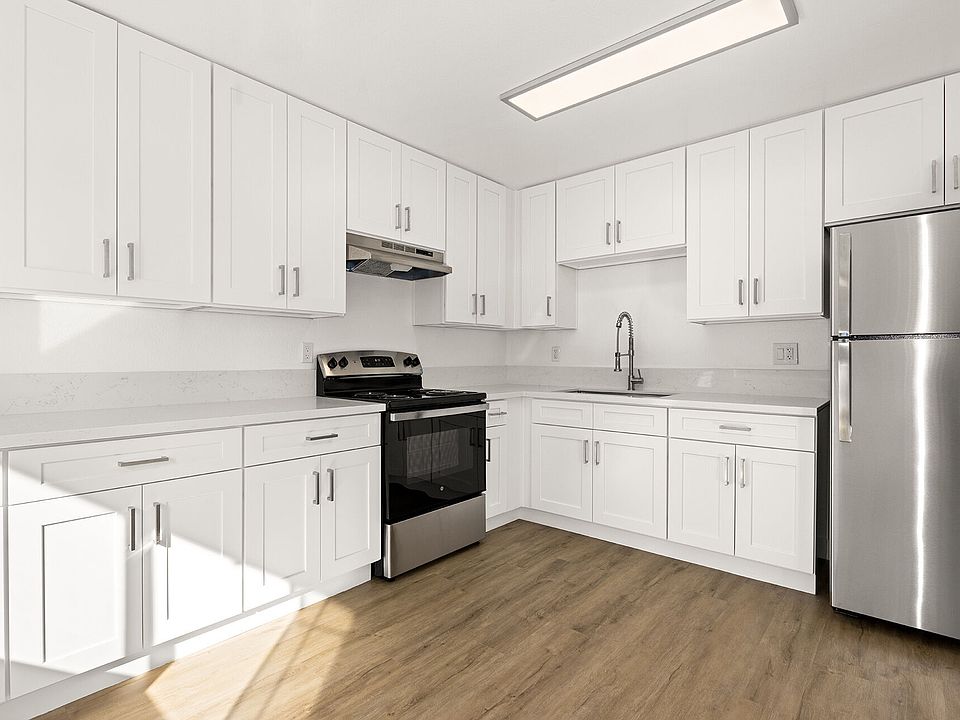 1st image of 9209 Kenwood Dr #6