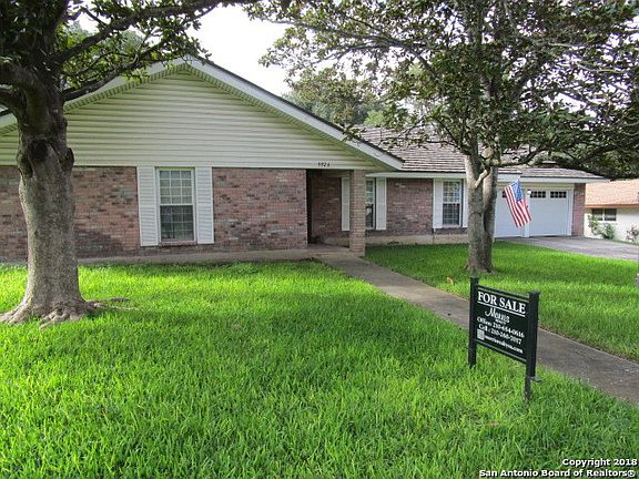 3rd image of 5926 Windhaven Dr