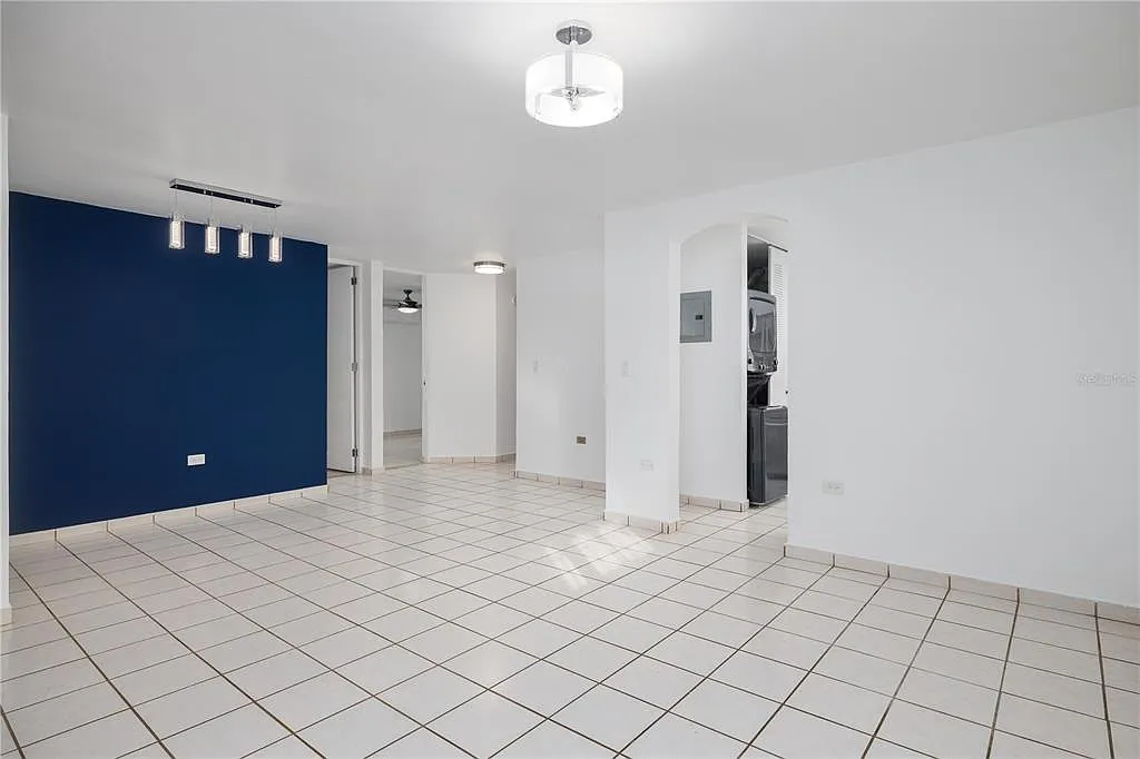 3 bed, 2.0 bath, $1,800 — Photo 4