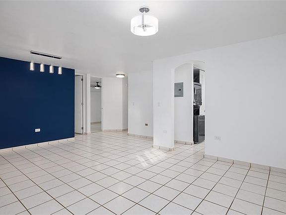 4th image of 650 Calle Ceciliana #704