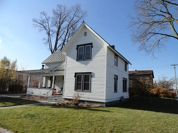 229 8th St N, La Crosse, WI 54601