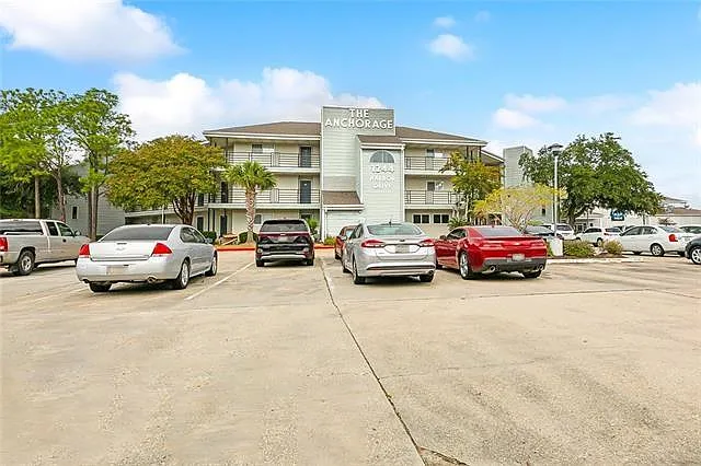 1244 Harbor Dr #319