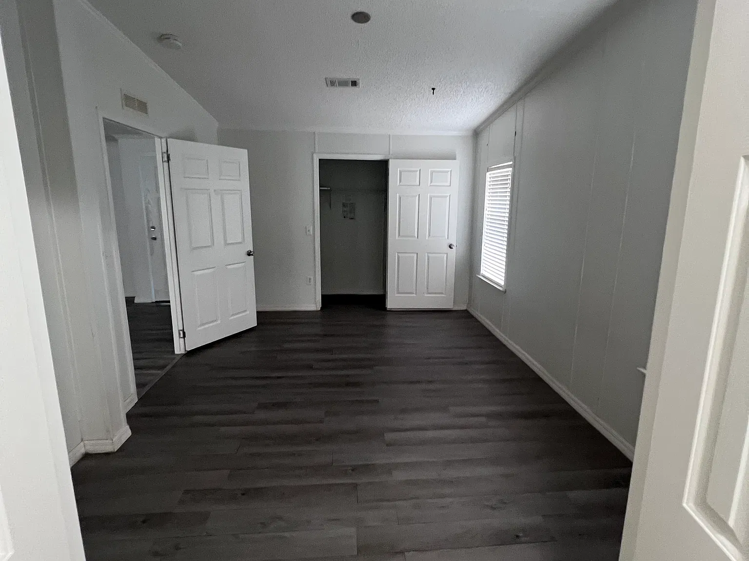 2 bed, 1184 sqft, $1,600 — Photo 3