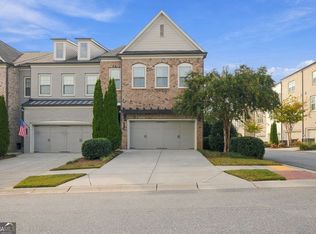 1010 Milhaven Dr, Roswell, GA 30076