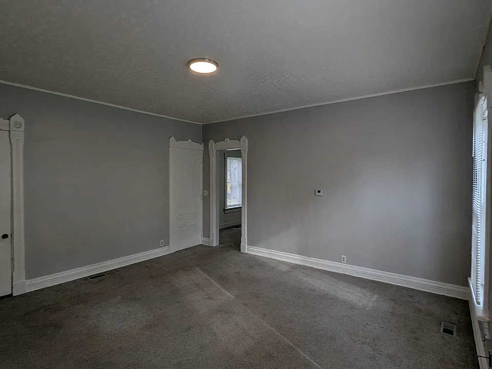 118 Linden Ave #118