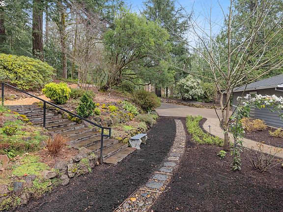 3rd image of 6100 SW Thomas St