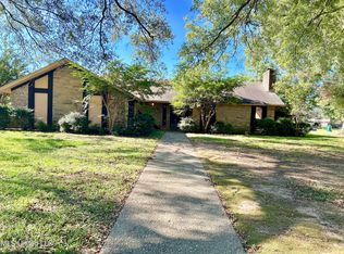 612 Aubrey Cir S, Greenwood, MS 38930
