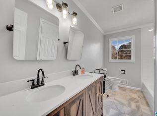 833 Peterson Dr, Gardendale, AL 35071