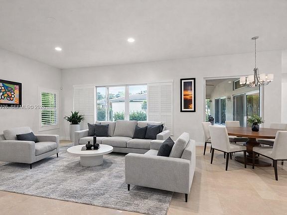 5th image of 3744 Oak Ridge Cir