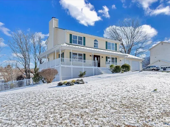 1200 Meadowview Dr, Salem, VA 24153