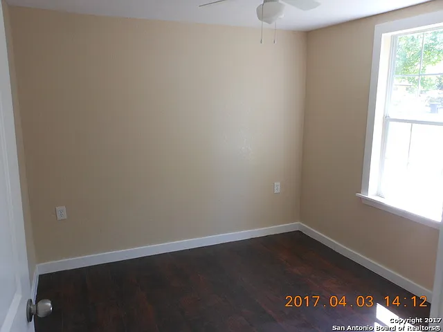 2 bed, 1.0 bath, 650 sqft, $675 — Photo 3