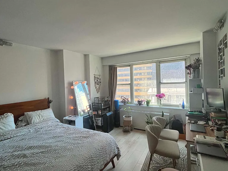 159 W 53rd St #21D — Photo 4