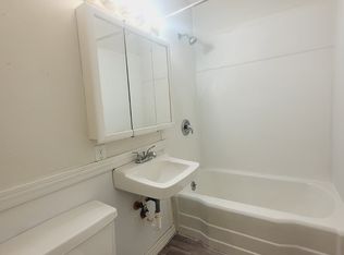 222 W 10th St, Grand Island, NE 68801
