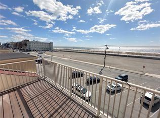 353 W Broadway Blvd, Long Beach, NY 11561
