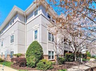 12012 Taliesin Pl APT 15, Reston, VA 20190