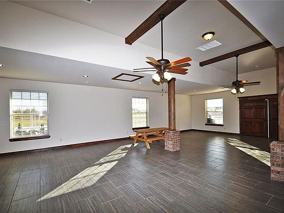 5th image of 992 County Street 2983
