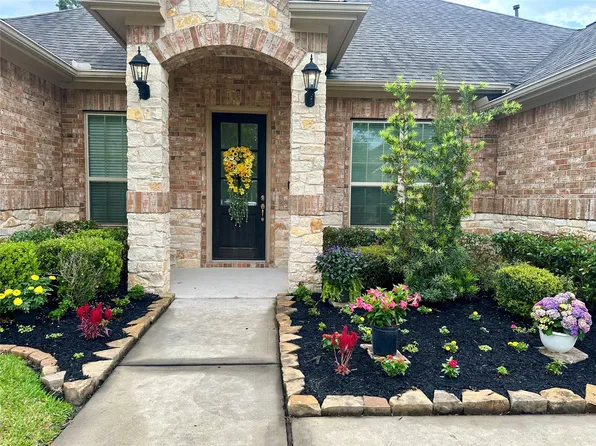 2051 Brookmont Dr, Conroe, TX 77301