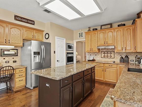 5th image of 3409 Arbor Creek Ln
