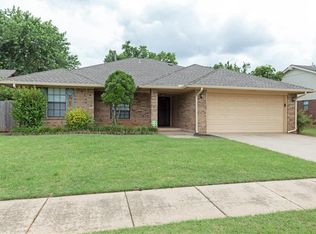 7320 Walnut Creek Dr, Oklahoma City, OK 73142