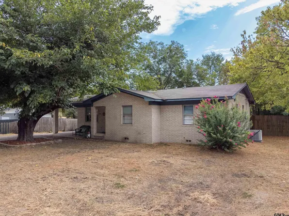 200 Frances St, Mineola, TX 75773