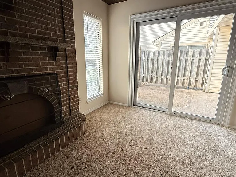 504 Heritage Dr — Photo 13