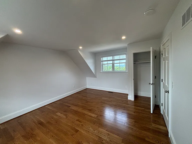 24 S Warren Ave #B — Photo 10