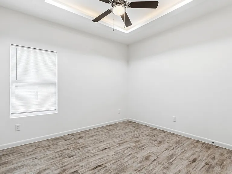 2709 W Bliss St #1 — Photo 10