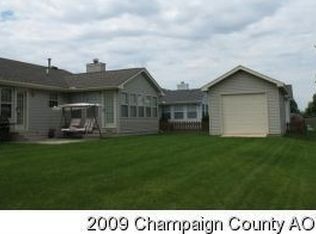 604 Laurel Dr, Saint Joseph, IL