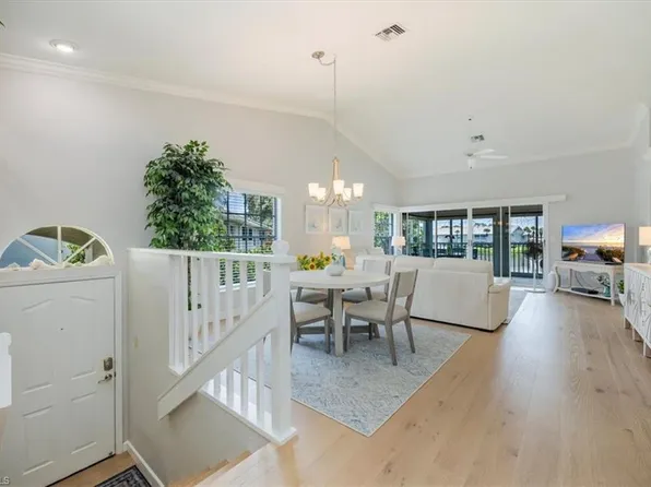 13040 Castle Harbour Dr APT T1, Naples, FL 34110