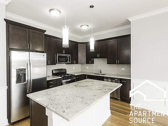 4th image of 520 N Western Ave #4B