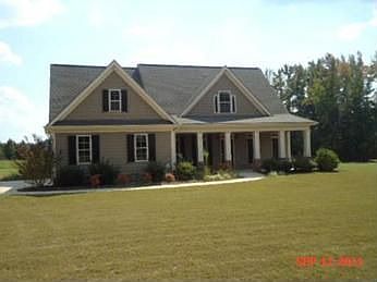 1st image of 3 White Oak Ln