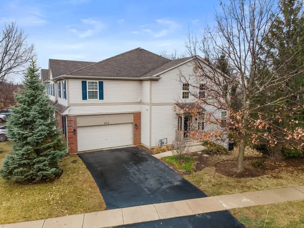 810 Oak Hollow Rd, Crystal Lake, IL 60014