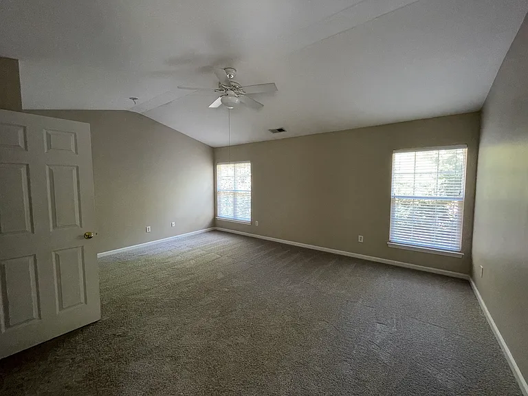 113 S Audubon Ave — Photo 12