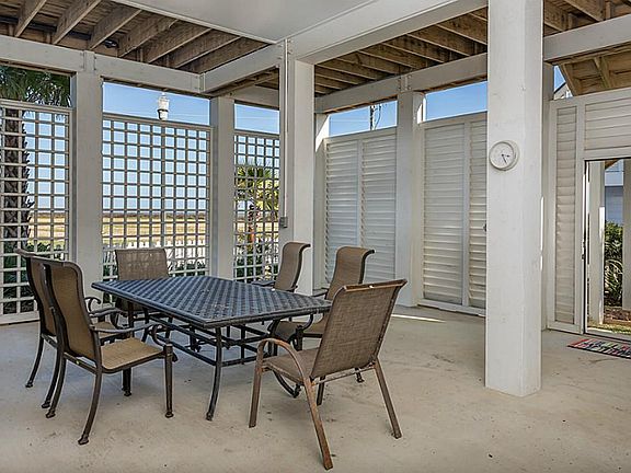 4th image of 11402 Beachside