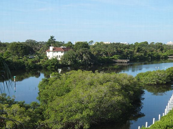2nd image of 5531 Cannes Cir APT 404