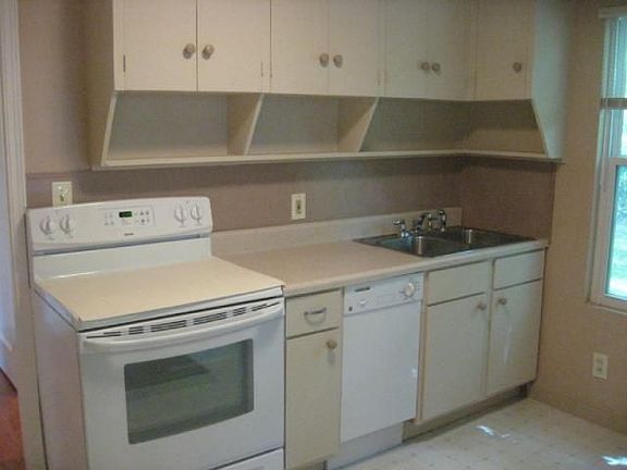 4th image of 346 Old Clay St