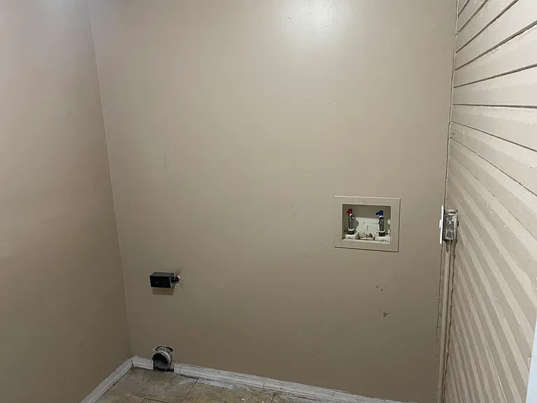 69 Alaska St — Photo 14