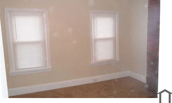 407 Daly St — Photo 15